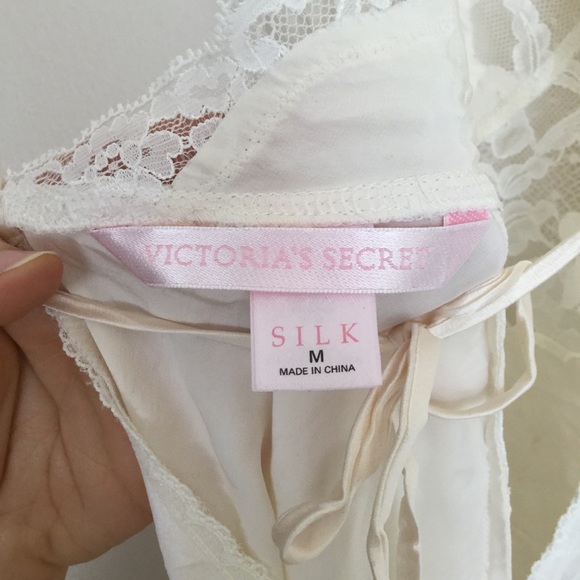 Vintage Silk Victoria's Secret White Nightie - Picture 7 of 9